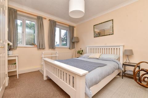 2 bedroom ground floor maisonette for sale, Meade Court, Walton-On-The-Hill, Tadworth, Surrey