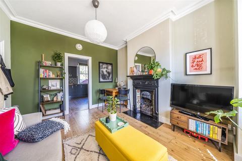 125 Ellerton Road, Surbiton, KT6 7UA