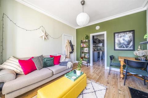 125 Ellerton Road, Surbiton, KT6 7UA