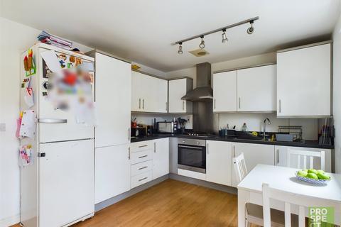 2 bedroom terraced house for sale, Mills Chase, Bracknell, Berkshire, RG12