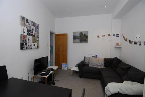 3 bedroom house to rent, Park Terrace, Gascoyne Place, Plymouth PL4