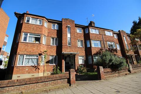 2 bedroom flat to rent, Garrison Court, Hertfordshire SG4