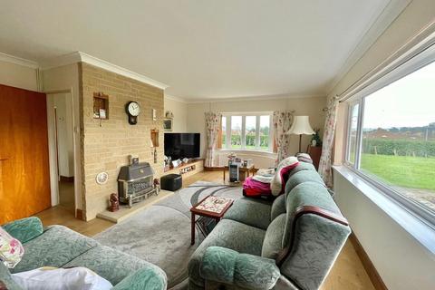 3 bedroom detached bungalow for sale, The Quarry, Dursley