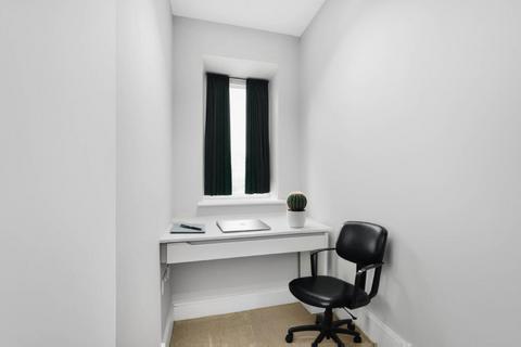 Flat 1, 2 Bromley Avenue, Bromley, BR1 4BQ
