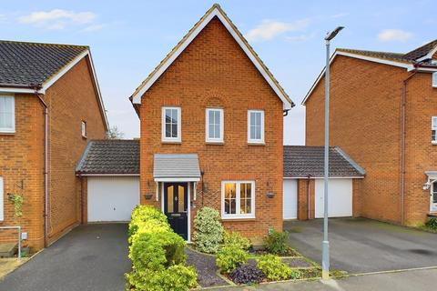 3 bedroom detached house for sale, Middleton Way, Leighton Buzzard, Bedfordshire, LU7