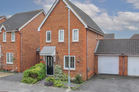 3 bedroom detached house for sale, Middleton Way, Leighton Buzzard, Bedfordshire, LU7