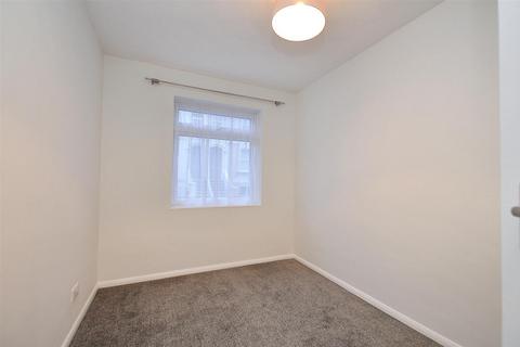 1 bedroom flat to rent, York Road, Eastbourne