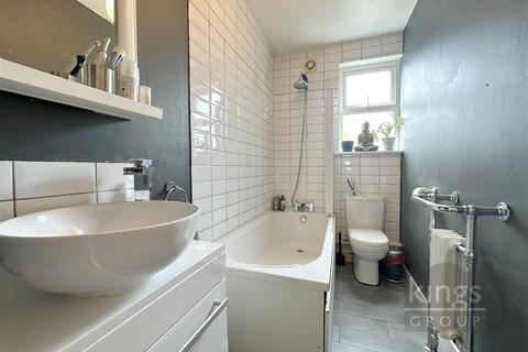 68a Falmer Road, Enfield, EN1 1PY