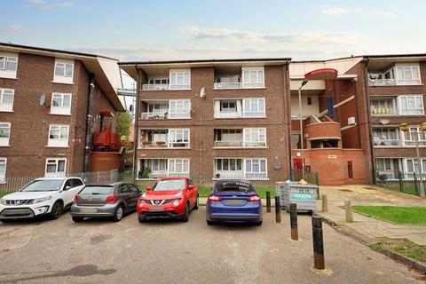 3 bedroom flat for sale, Flat 8 Orde, Withers Mead, Colindale, London, NW9 5UJ