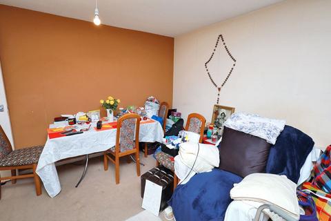 3 bedroom flat for sale, Flat 8 Orde, Withers Mead, Colindale, London, NW9 5UJ