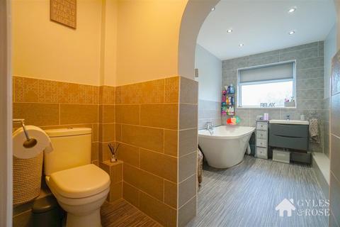 35 Dulwich Road, Holland-on-sea, Clacton-on-sea, CO15 5NA