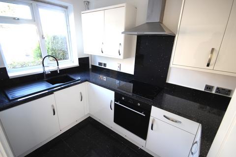 3 bedroom terraced house to rent, Latimer Drive, Basildon