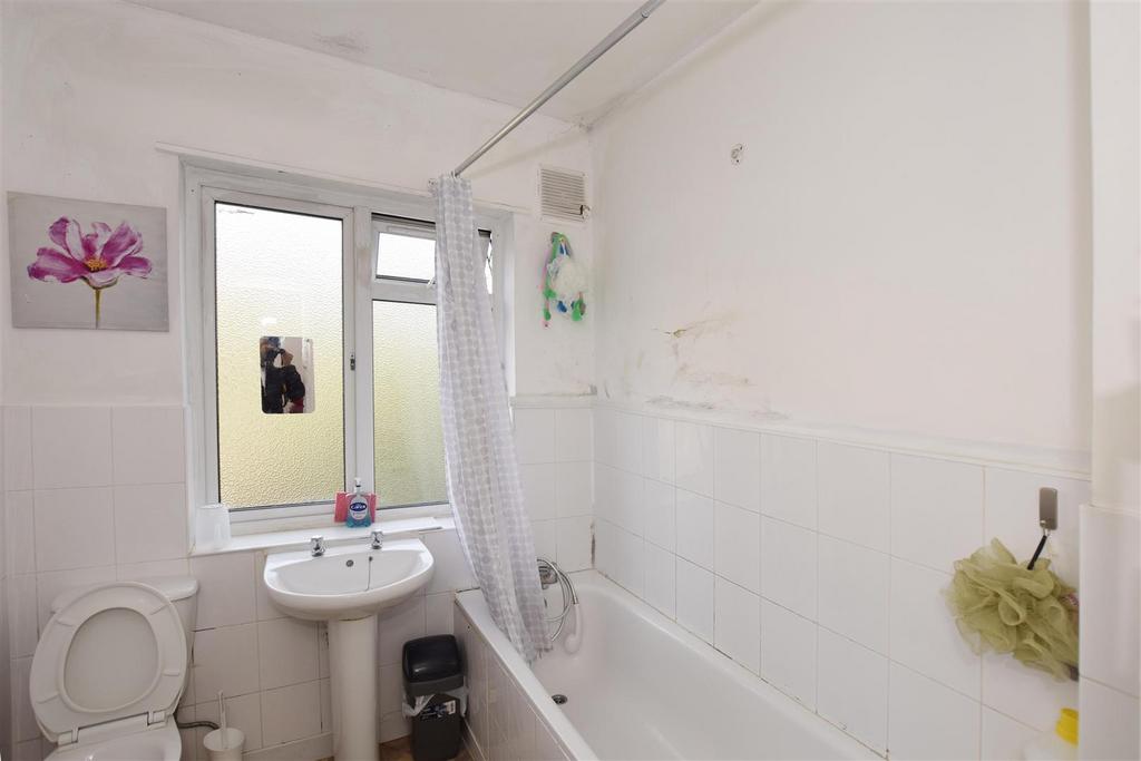 Bathroom copy.jpg