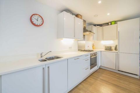 1 bedroom flat for sale, St. Georges Grove, London SW17