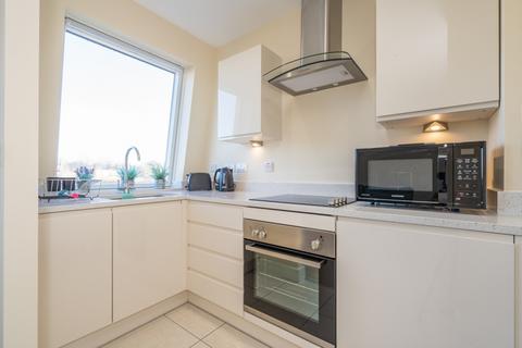 2 bedroom flat for sale, Marsh Road, Pinner, HA5