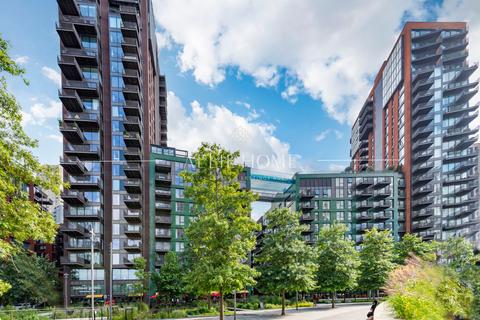 2 bedroom apartment for sale, Embassy Gardens, London SW11