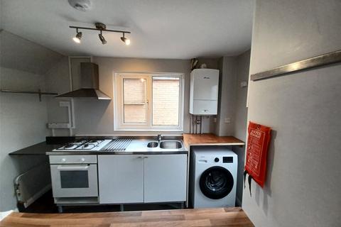 3 bedroom end of terrace house to rent, Weedon Close, BRISTOL BS2