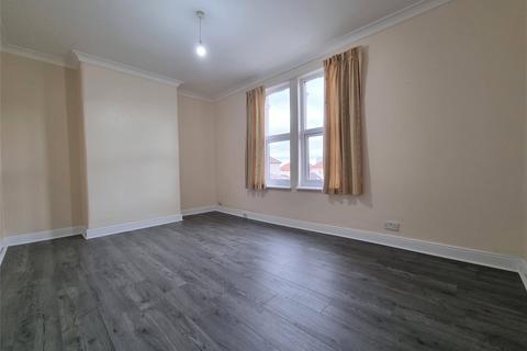 3 bedroom terraced house to rent, Downend Road, BRISTOL BS7