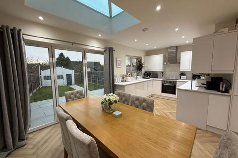9 Brook Lane, Solihull, B92 7EJ