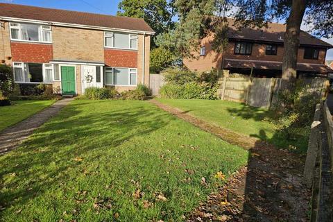 3 bedroom end of terrace house for sale, Howton Road, Bournemouth, Dorset