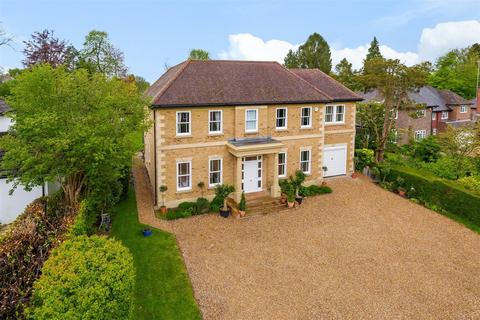 5 bedroom detached house for sale, Kingswood