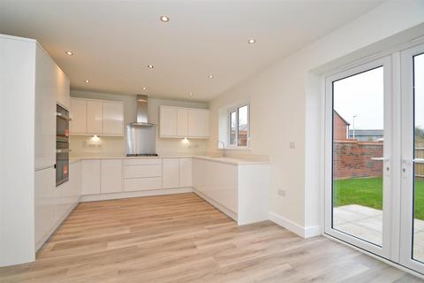 4 bedroom detached house for sale, Lawrence Park, Pontesbury, Shrewsbury