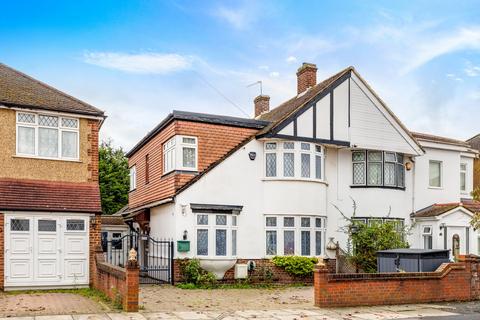 4 bedroom semi-detached house for sale, Cheyne Avenue, Twickenham, TW2