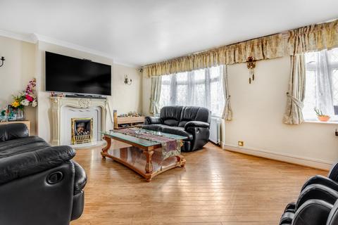 4 bedroom semi-detached house for sale, Cheyne Avenue, Twickenham, TW2