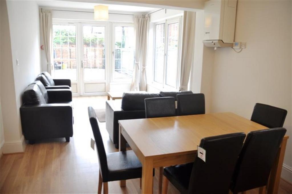 Divinity Road, Cowley, Oxford... 6 bed terraced house to rent £4,725