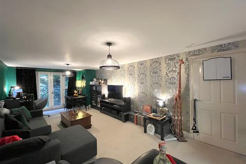 62 Birch Meadow Close, Warwick, CV34 4TZ