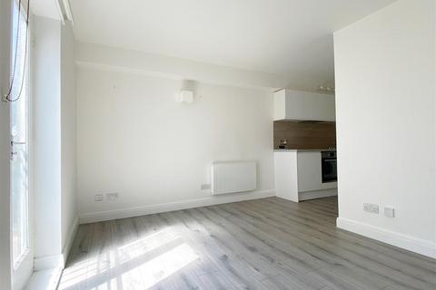 Studio to rent, Howard Place, Brighton BN1