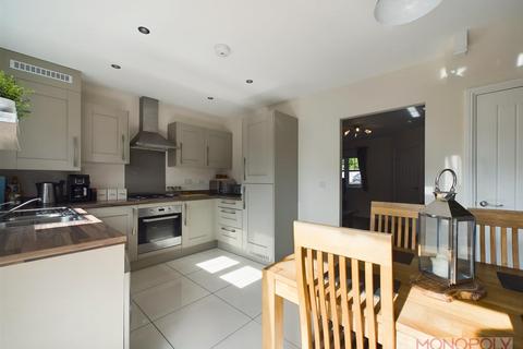 3 bedroom end of terrace house for sale, Llys Y Groes, Wrexham