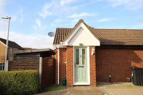 1 bedroom bungalow to rent, Marlborough Way, Billericay