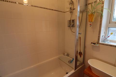 39 Preston Road, Bexhill-on-sea, TN39 5BN