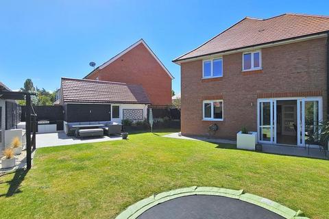 4 bedroom detached house for sale, Bancord Avenue, Herne Bay, CT6 5EN