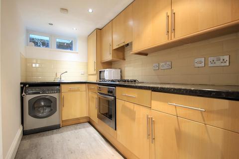 2 bedroom apartment to rent, Helena Road