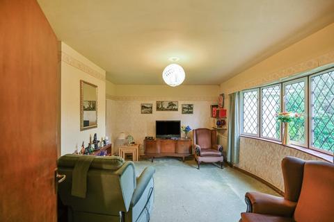 3 bedroom bungalow for sale, The Street, Brook, Ashford, Kent, TN25