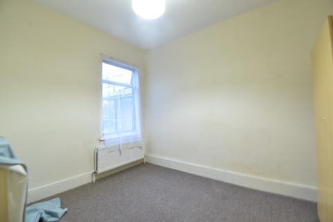 2 bedroom flat to rent, Chesterfield Rd,  London, EN3