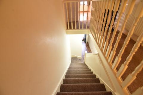 2 bedroom flat to rent, Chesterfield Rd,  London, EN3