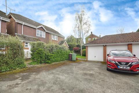 2 bedroom semi-detached house for sale, Joyce Close, Cranbrook