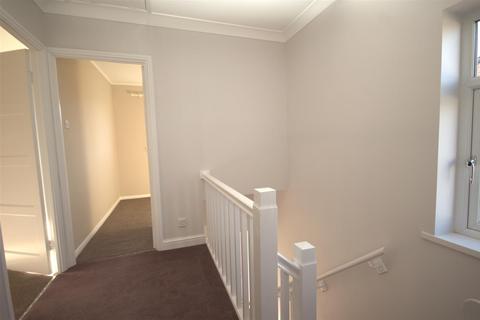 42 Leatham Crescent, Featherstone, Pontefract, WF7 5DU