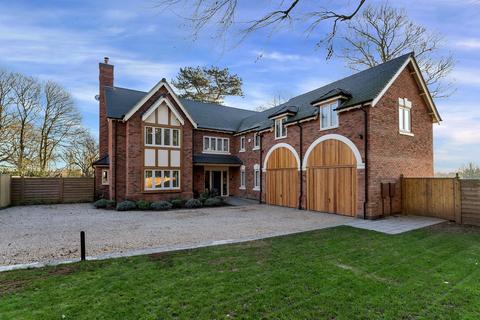 5 bedroom detached house for sale, Station Road, Leicester LE7