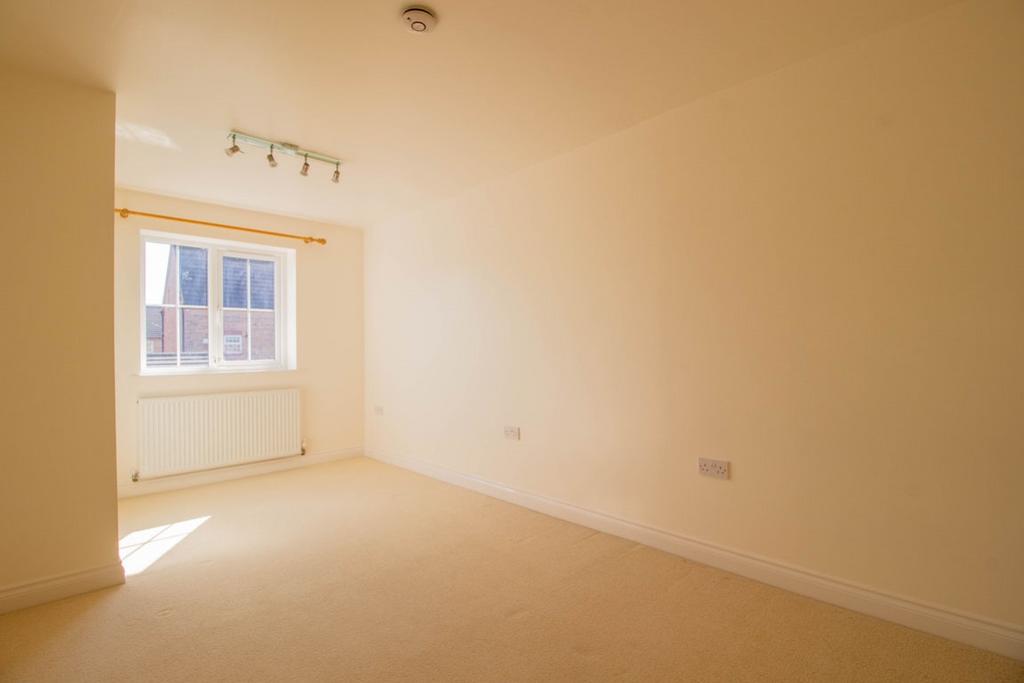 Bedroom 2 (Double)