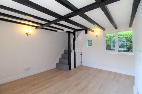 2 bedroom cottage to rent, The Green, Chilwell, NG9 5BE