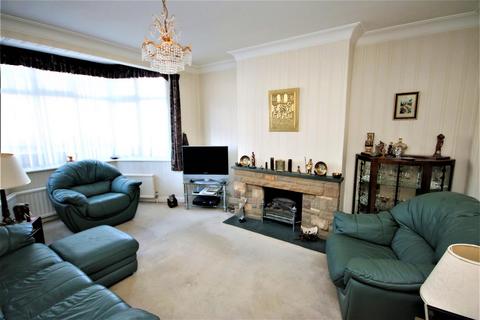 74 Gloucester Gardens, Cockfosters, Barnet, EN4 0QP