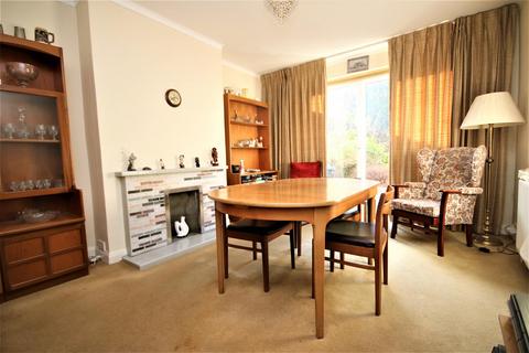 74 Gloucester Gardens, Cockfosters, Barnet, EN4 0QP