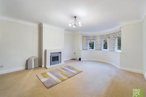 4 bedroom semi-detached house to rent, Western Elms Avenue, Reading, Berkshire, RG30