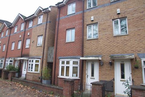 4 bedroom townhouse to rent, Stretford Road, Hulme, M15