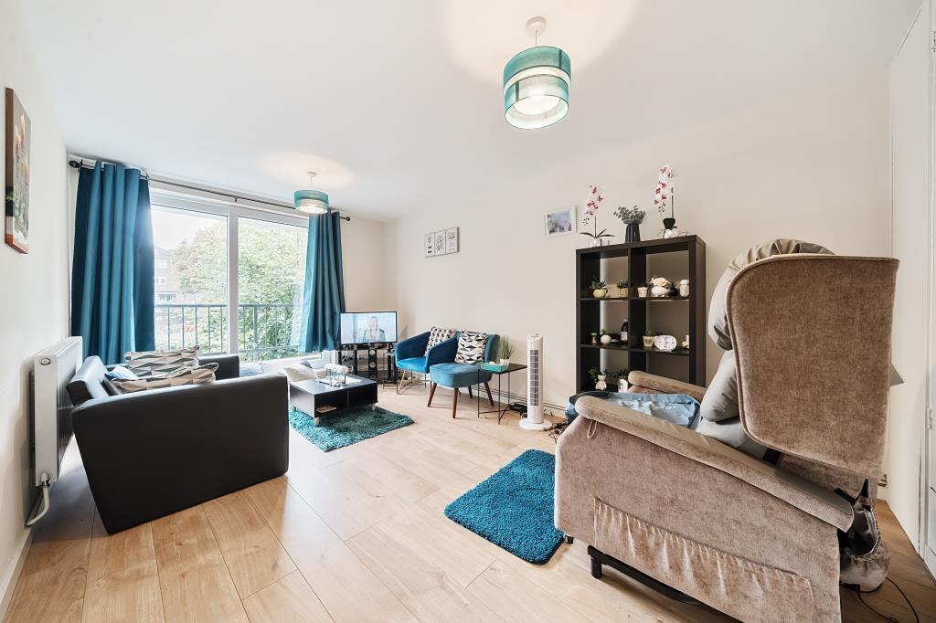 Salisbury Walk, London, N19, 3 bed flat for sale £550,000