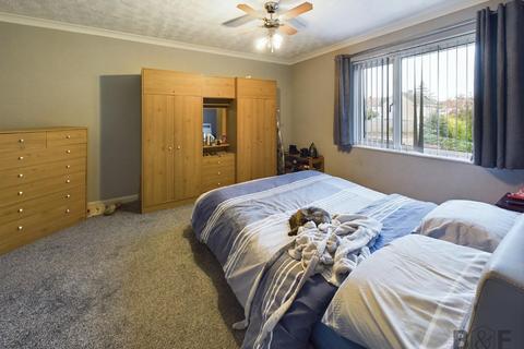 3 bedroom end of terrace house for sale, Hayward Road, Bristol BS16